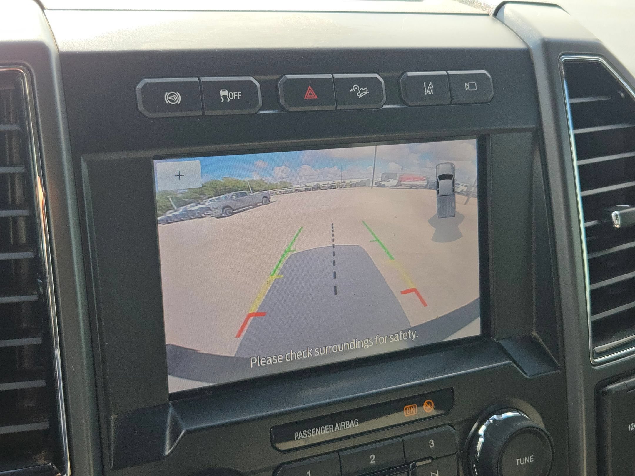 Used 2020 Ford F250 XLT w/ XLT Premium Package AWD/4WD image 17