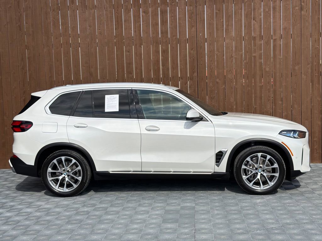 Used 2025 BMW X5 xDrive40i w/ Climate Comfort Package image 15