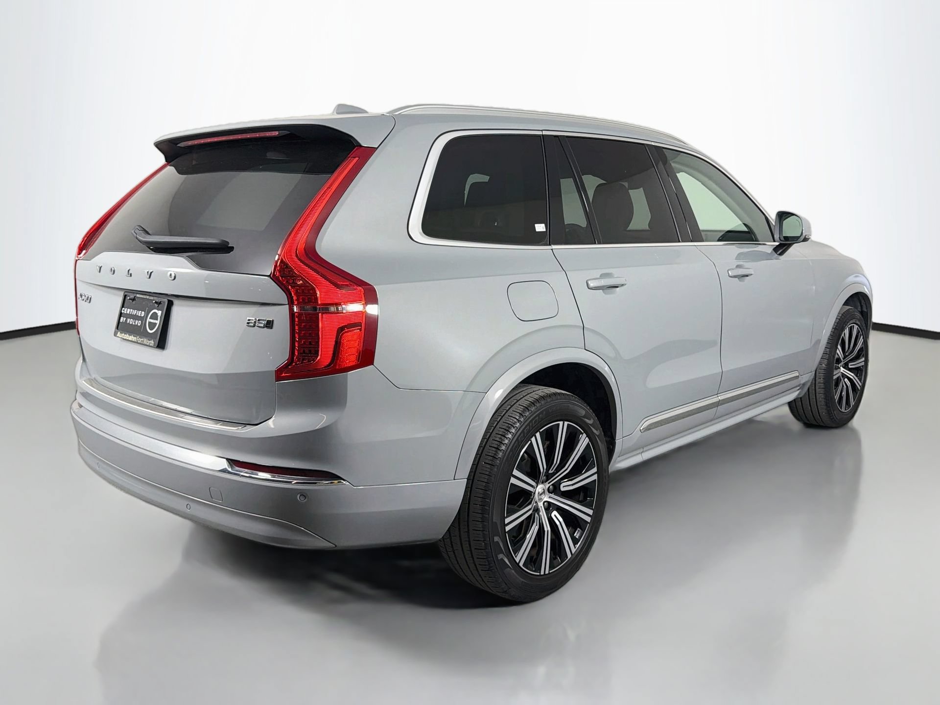 Certified 2024 Volvo XC90 B5 Core w/ Protection Package Premier AWD/4WD image 6