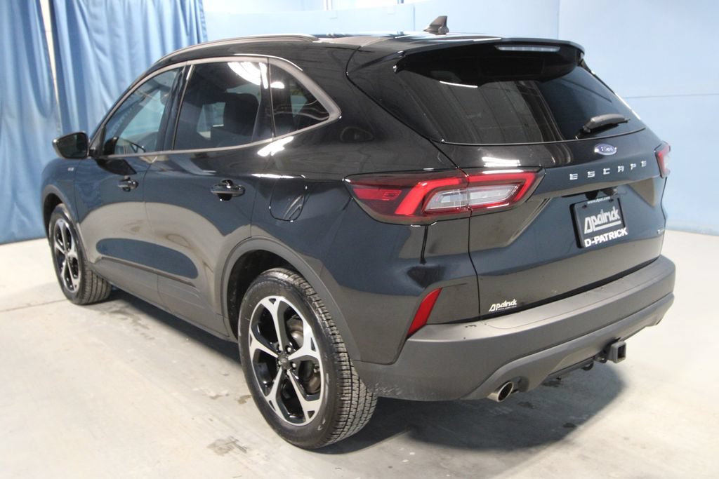 Used 2025 Ford Escape ST-Line Select w/ Class II Trailer Tow Package AWD/4WD image 26