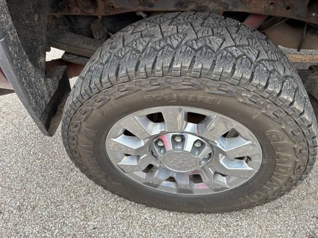 Used 2017 GMC Sierra 2500 Denali w/ Duramax Plus Package AWD/4WD image 6
