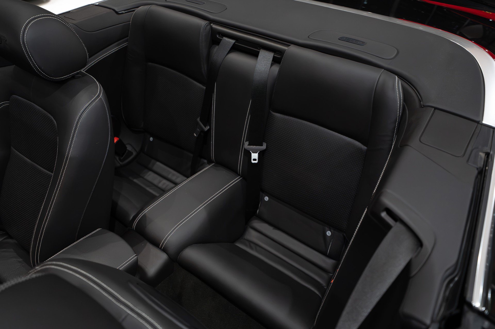 Used 2015 Jaguar XKR R RWD image 20