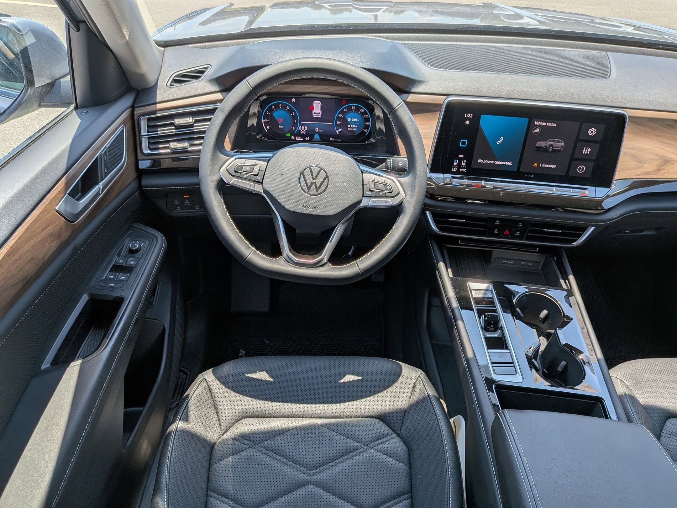 Used 2025 Volkswagen Atlas SE AWD/4WD image 32