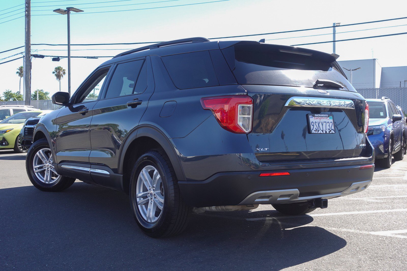 Used 2023 Ford Explorer XLT w/ Equipment Group 202A AWD/4WD image 7
