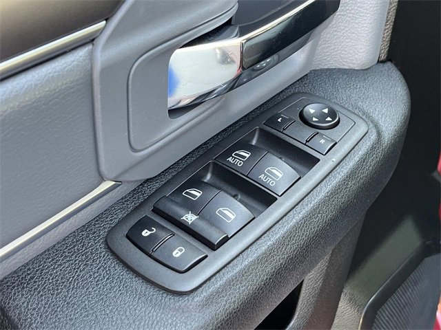 Used 2022 RAM 1500 Classic SLT image 27