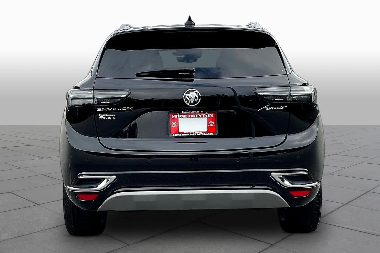 Used 2022 Buick Envision Avenir w/ Technology Package II FWD image 9