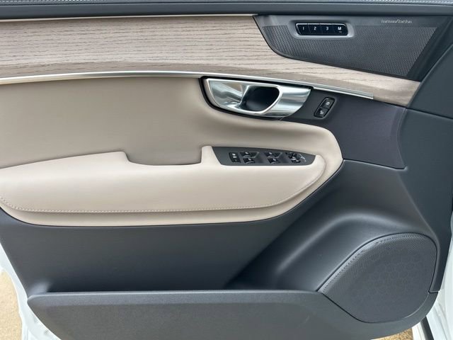 New 2026 Volvo XC90 B5 Plus image 12
