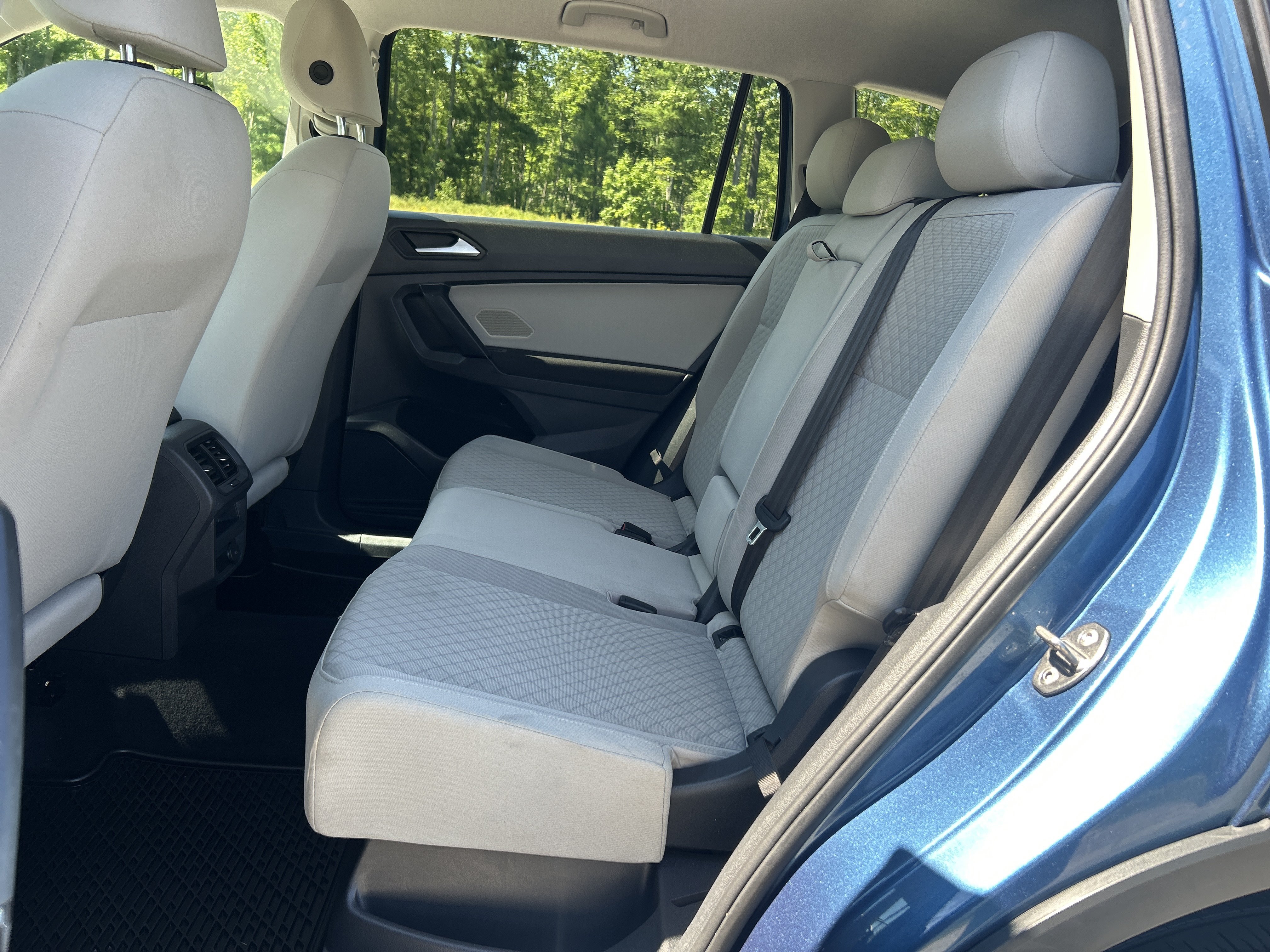 Used 2019 Volkswagen Tiguan S w/ Driver Assistance Package AWD/4WD image 16