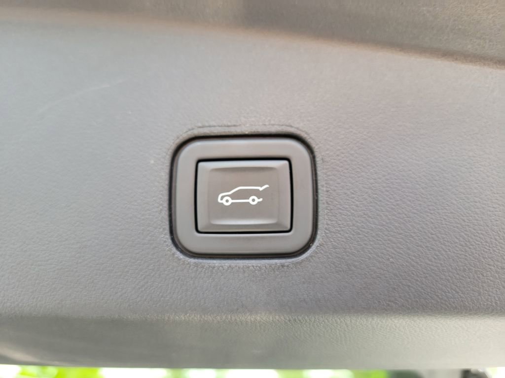 Used 2024 Cadillac Lyriq Tech w/ Driver Assist Package AWD/4WD image 26