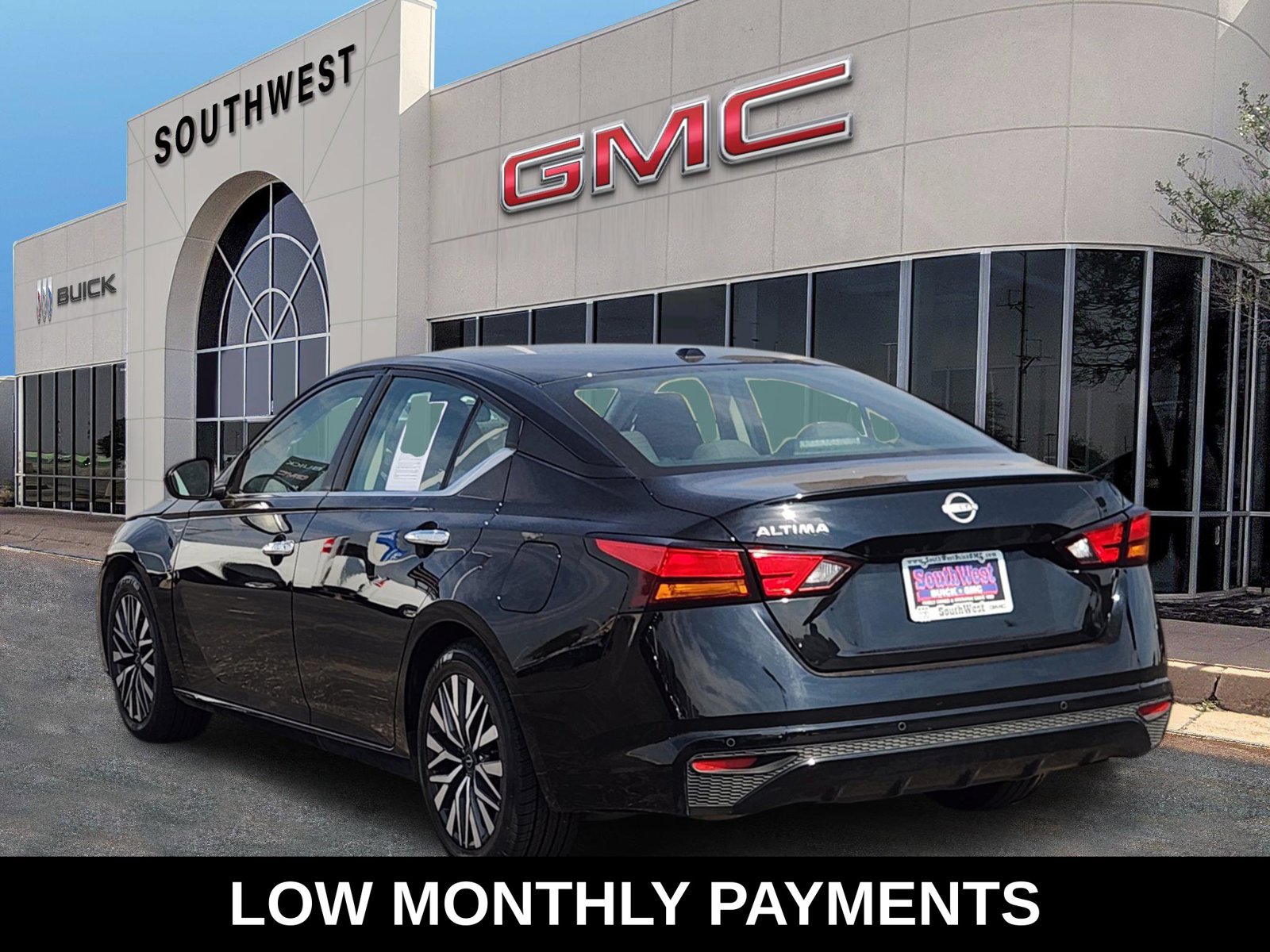 Used 2025 Nissan Altima 2.5 SV FWD image 4