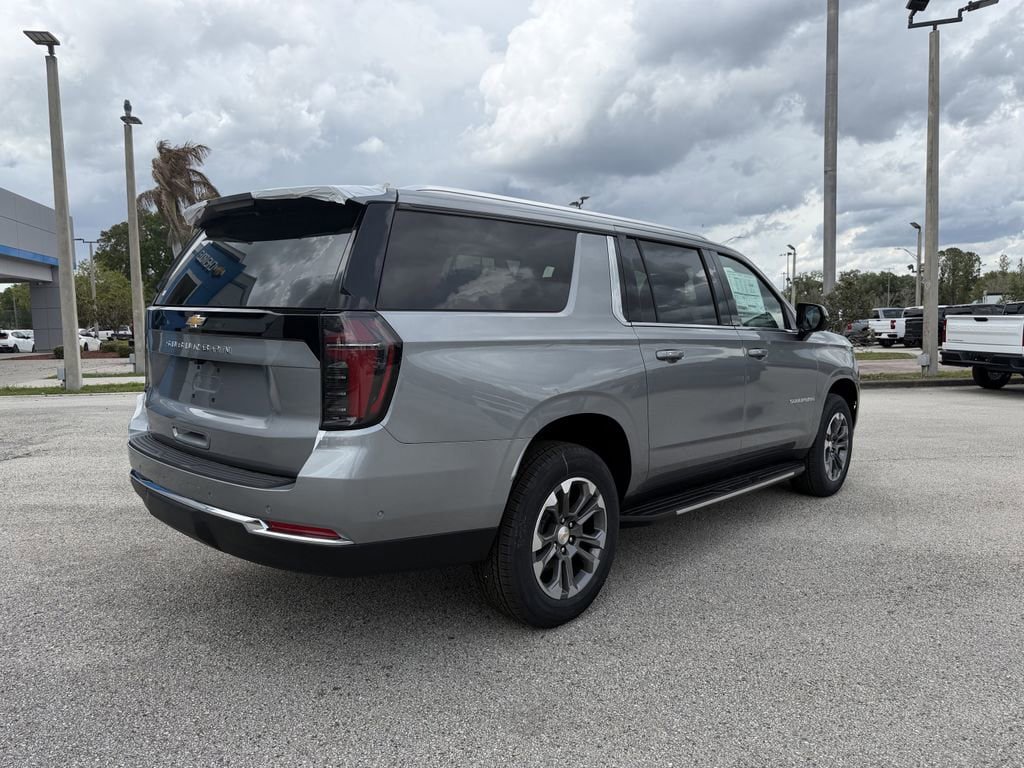 New 2026 Chevrolet Suburban LS RWD image 4