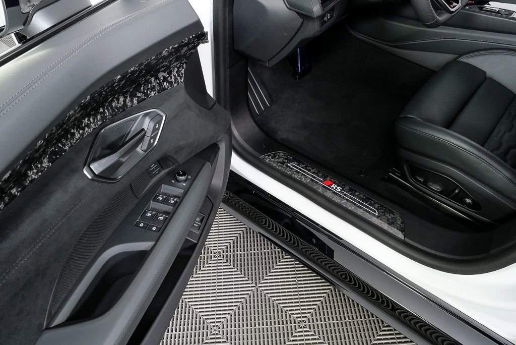 New 2026 Audi RS e-tron GT performance image 8