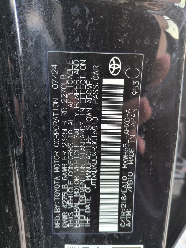 Certified 2024 Toyota Prius XLE AWD/4WD image 29