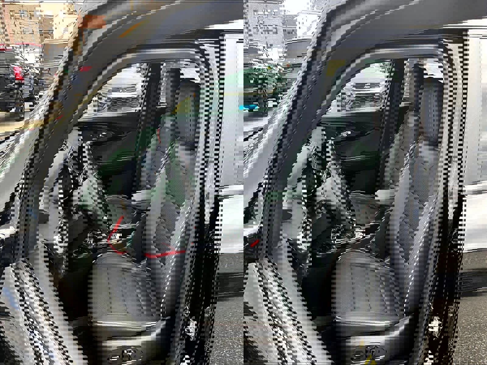 Used 2023 Chevrolet TrailBlazer RS w/ Technology Package AWD/4WD image 10