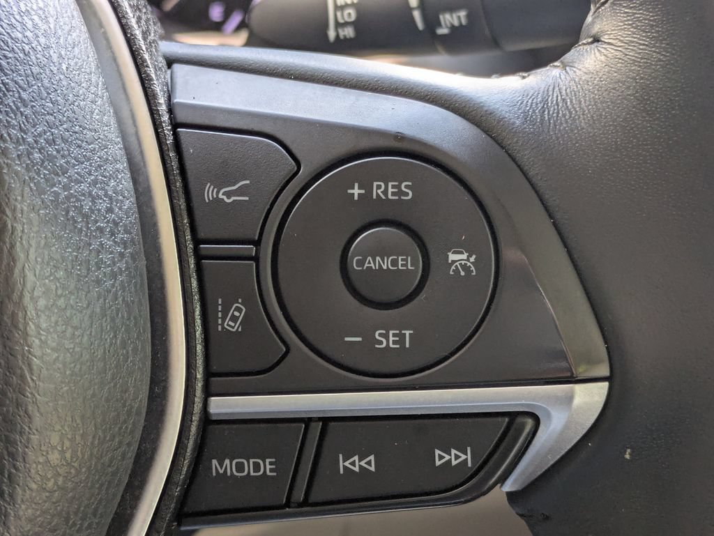 Used 2021 Toyota Camry XLE w/ Navigation Package FWD image 24