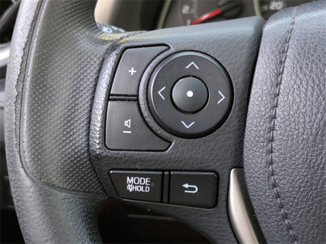Used 2015 Toyota RAV4 LE image 28