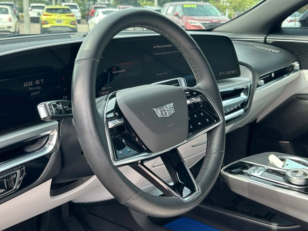 Used 2024 Cadillac Lyriq Sport RWD image 17