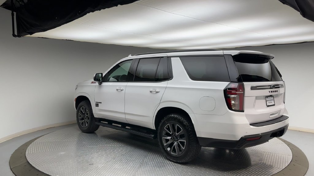 Used 2021 Chevrolet Tahoe Z71 w/ Luxury Package AWD/4WD image 4