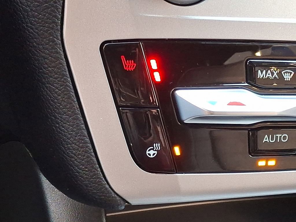 Used 2022 Ford Explorer XLT w/ Equipment Group 202A image 23