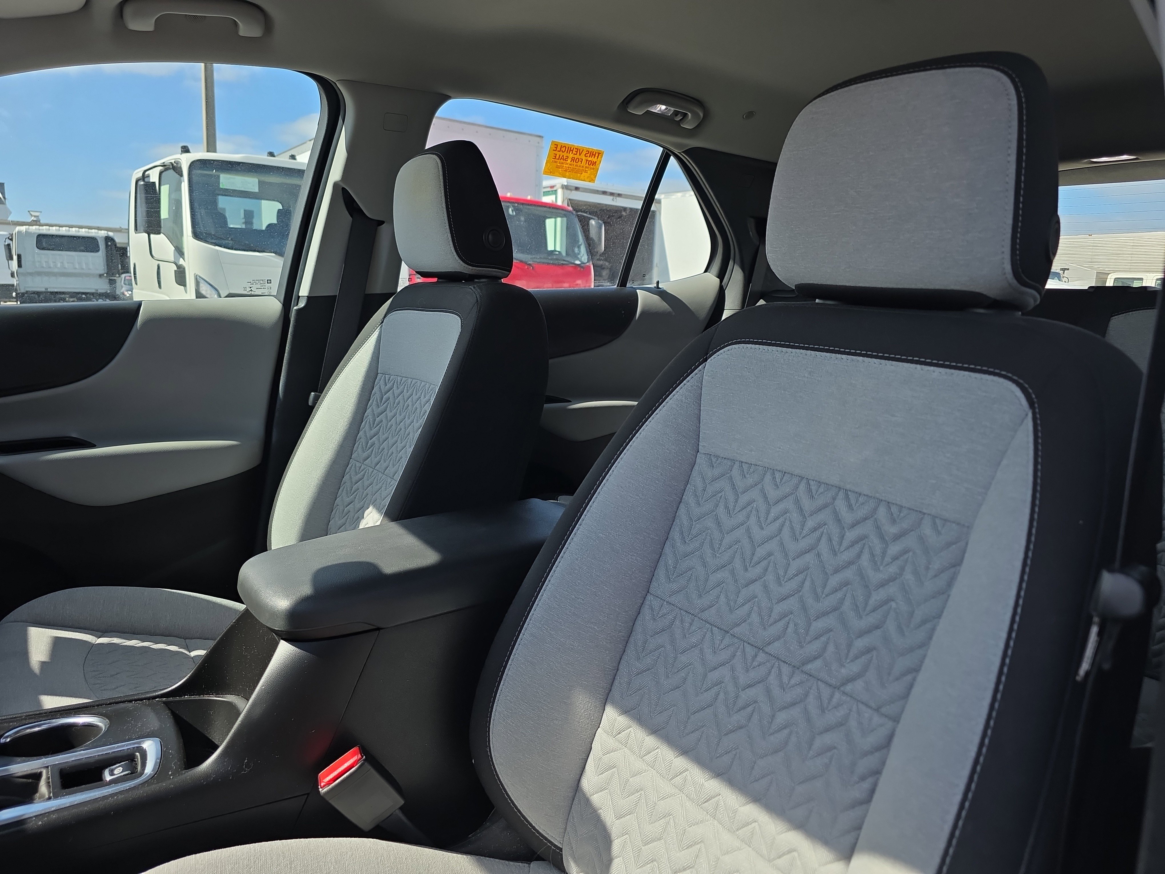 Used 2022 Chevrolet Equinox LS AWD/4WD image 25