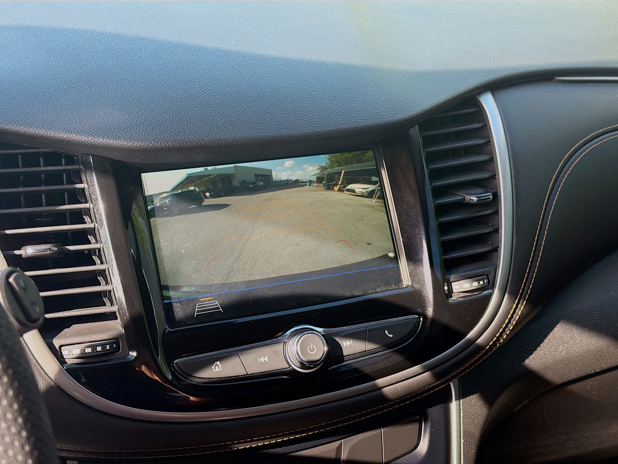 Used 2019 Chevrolet Trax LT image 13