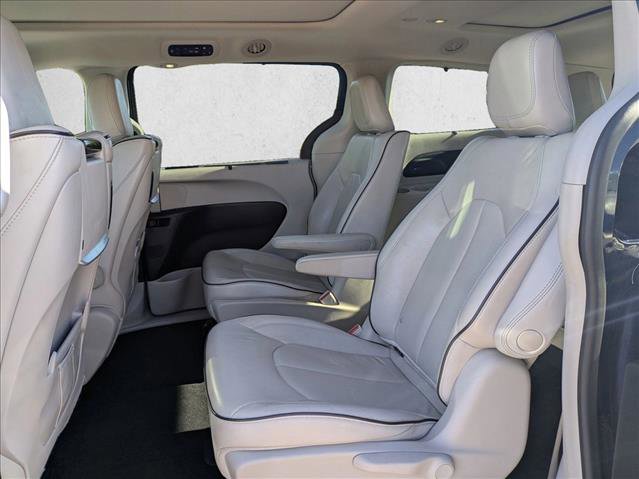 Used 2019 Chrysler Pacifica Limited w/ Advanced Safetytec Group image 22