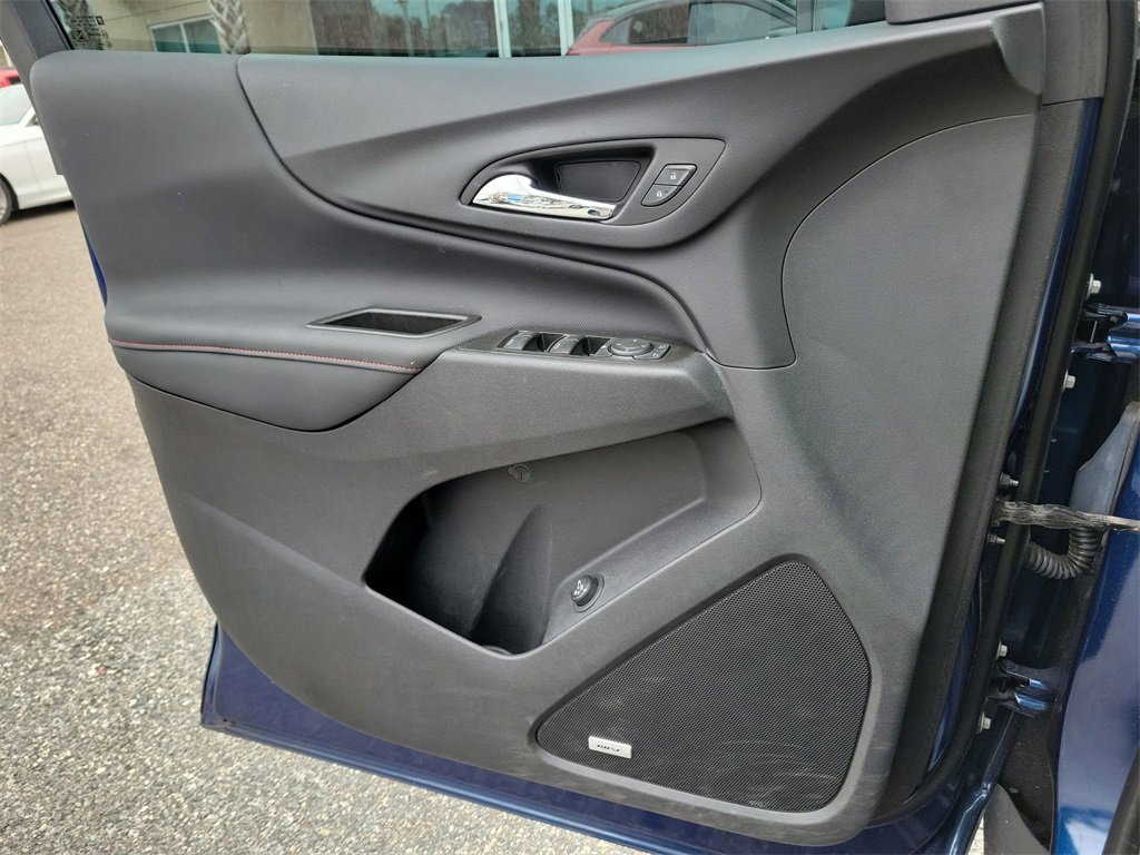 Used 2023 Chevrolet Equinox RS w/ RS Leather Package image 19