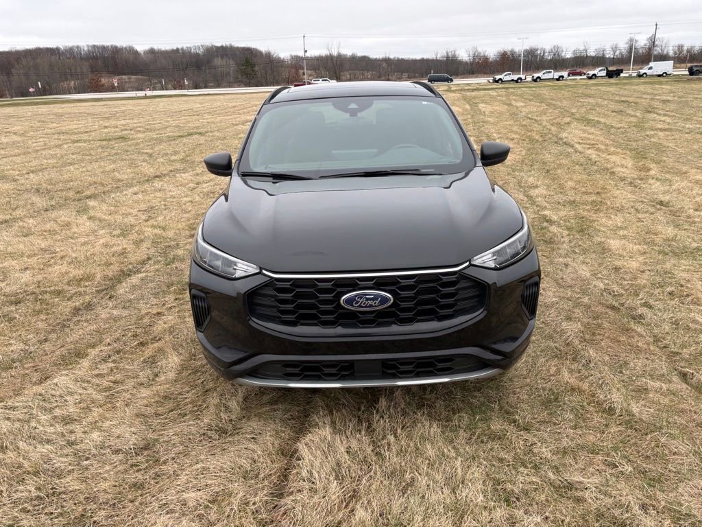 Used 2023 Ford Escape ST-Line w/ Tech Pack #1 image 3