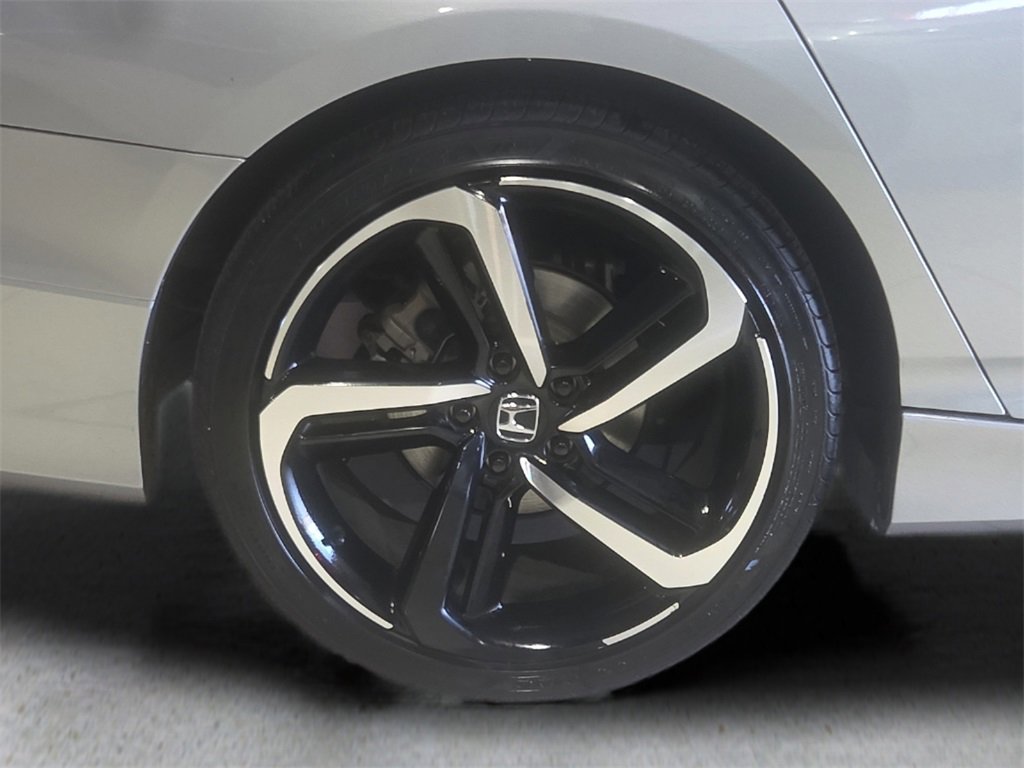 Used 2020 Honda Accord Sport image 10