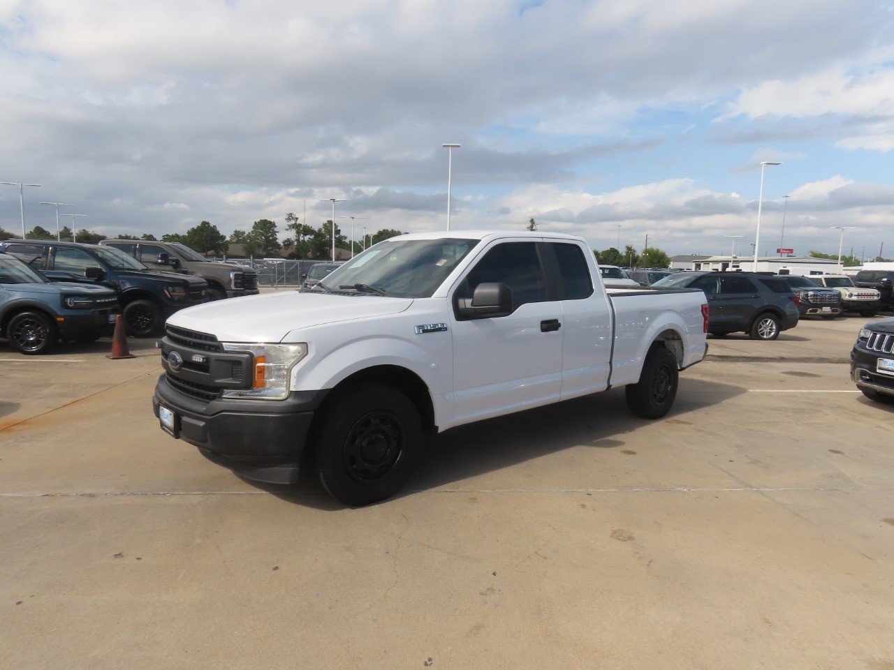 Used 2019 Ford F150 XL w/ Equipment Group 101A Mid RWD image 2