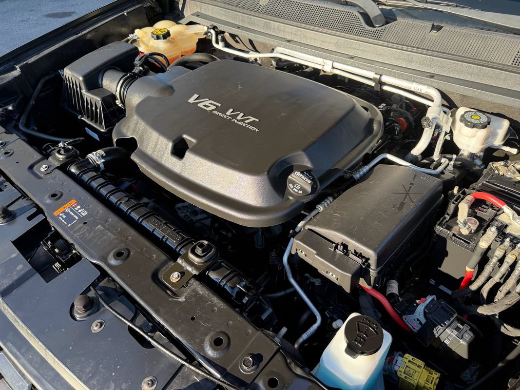 Used 2018 Chevrolet Colorado Z71 AWD/4WD image 38
