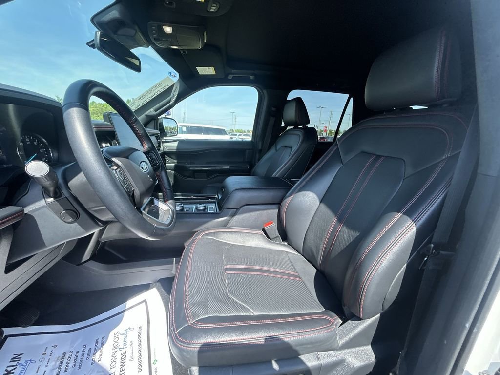 Used 2024 Ford Expedition Limited AWD/4WD image 17
