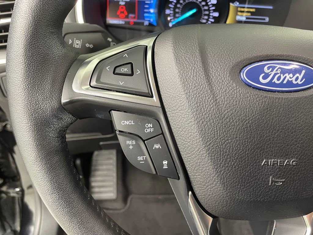 Used 2020 Ford Edge Titanium image 44