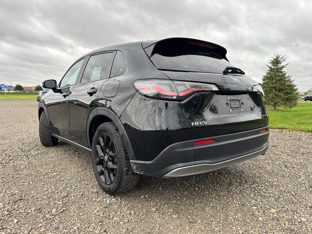 Used 2023 Honda HR-V Sport image 8