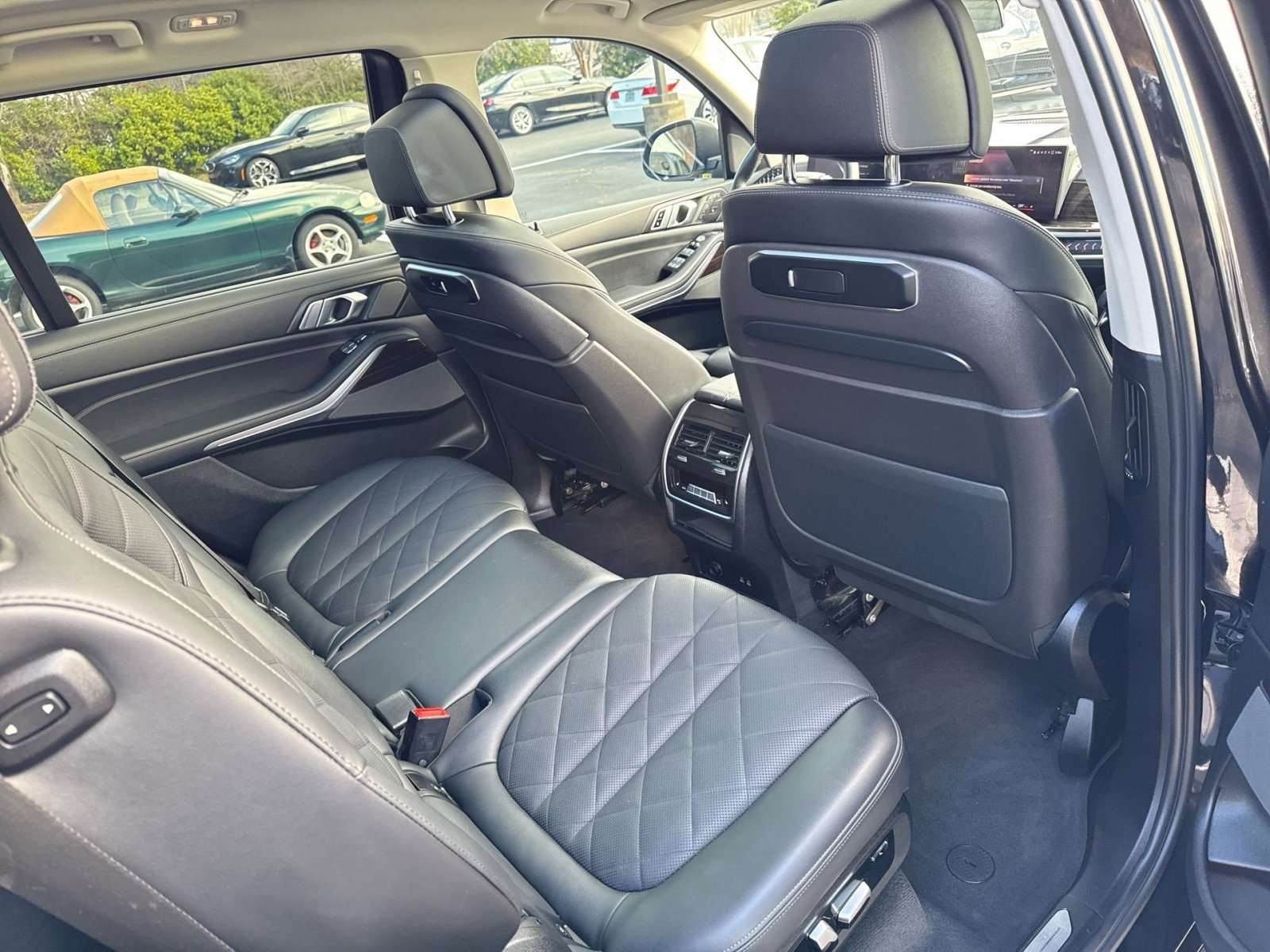 Used 2023 BMW X7 xDrive40i w/ Premium Package image 32