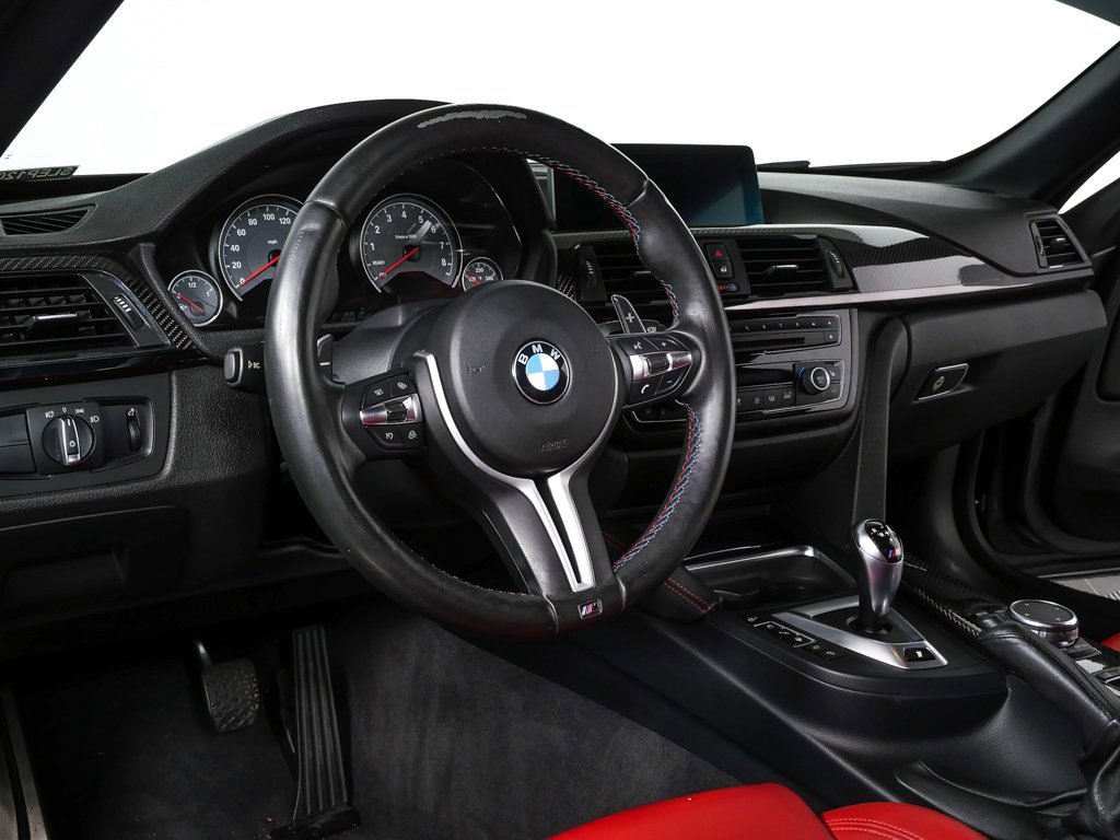 Used 2015 BMW M4 Convertible image 4