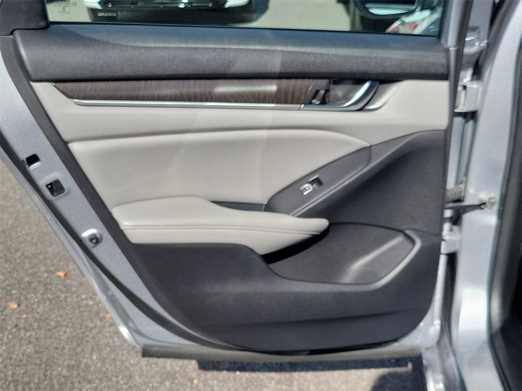 Used 2019 Honda Accord EX-L image 11