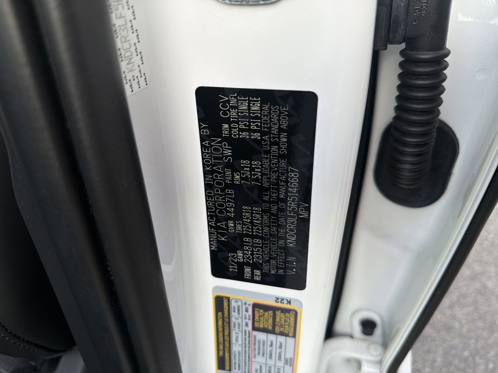 Used 2024 Kia Niro SX Touring image 27