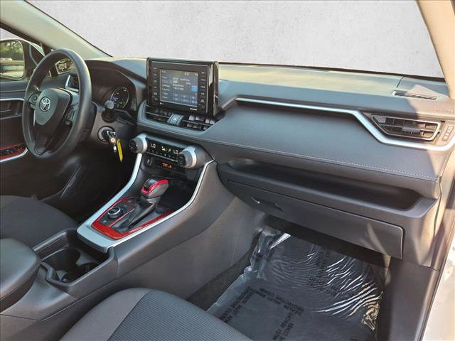 Used 2021 Toyota RAV4 LE AWD/4WD image 21
