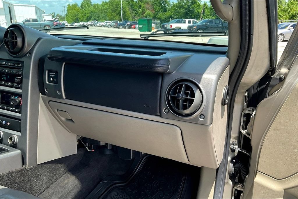 Used 2003 HUMMER H2 w/ Preferred Equipment Group AWD/4WD image 14
