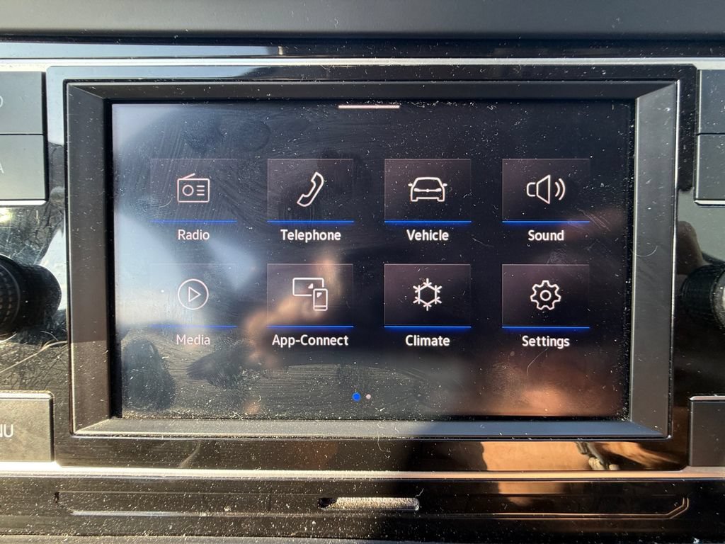 Used 2024 Volkswagen Jetta SE FWD image 27