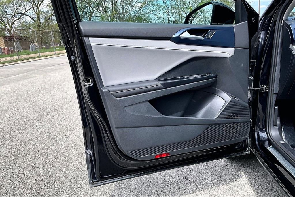 Used 2024 Volkswagen Taos SE FWD image 22