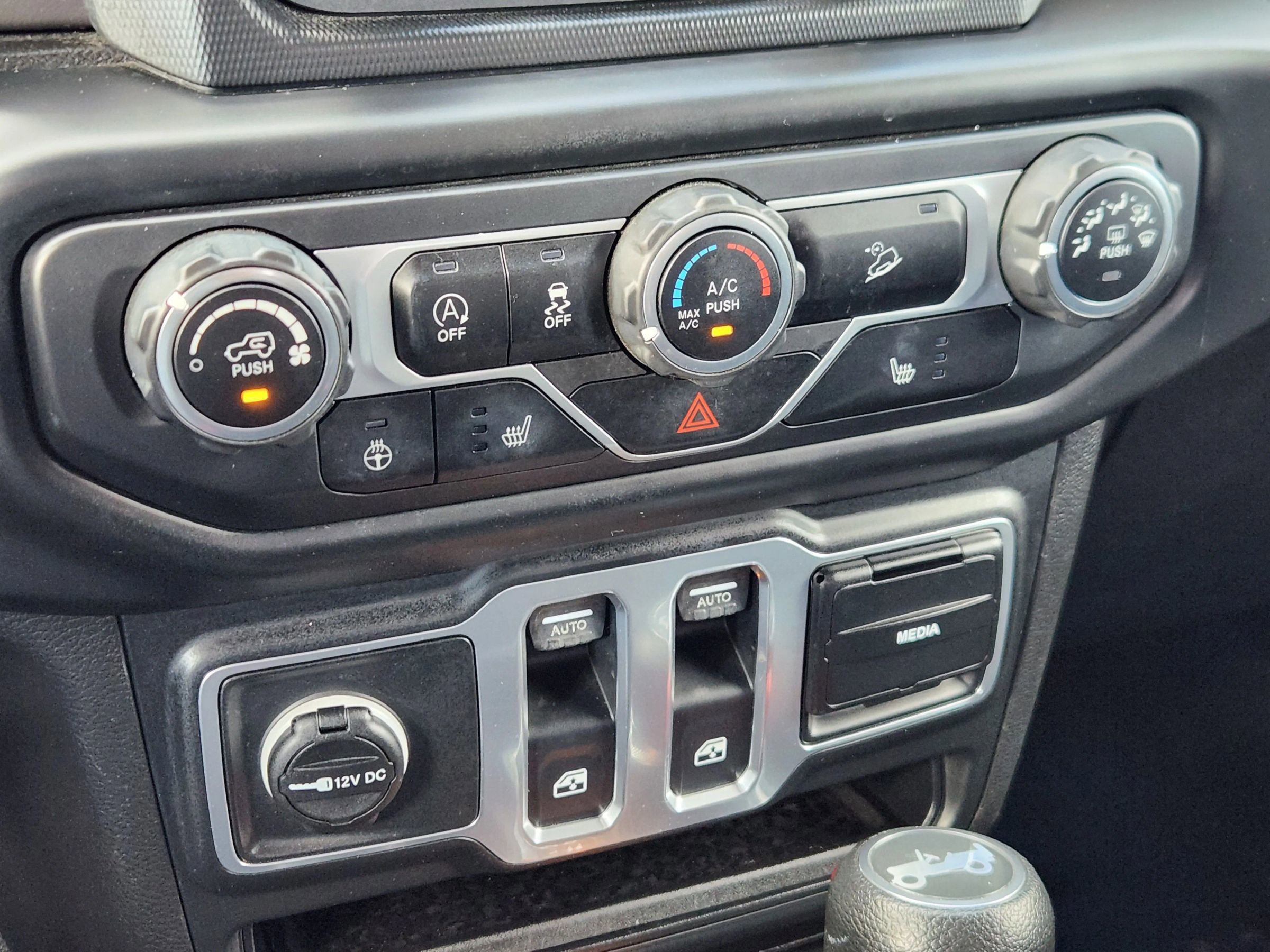 Used 2018 Jeep Wrangler Sport image 29