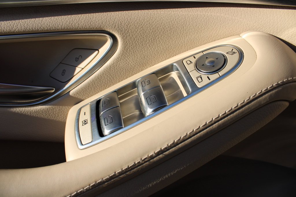 Used 2019 Mercedes-Benz S 560 4MATIC Sedan image 28