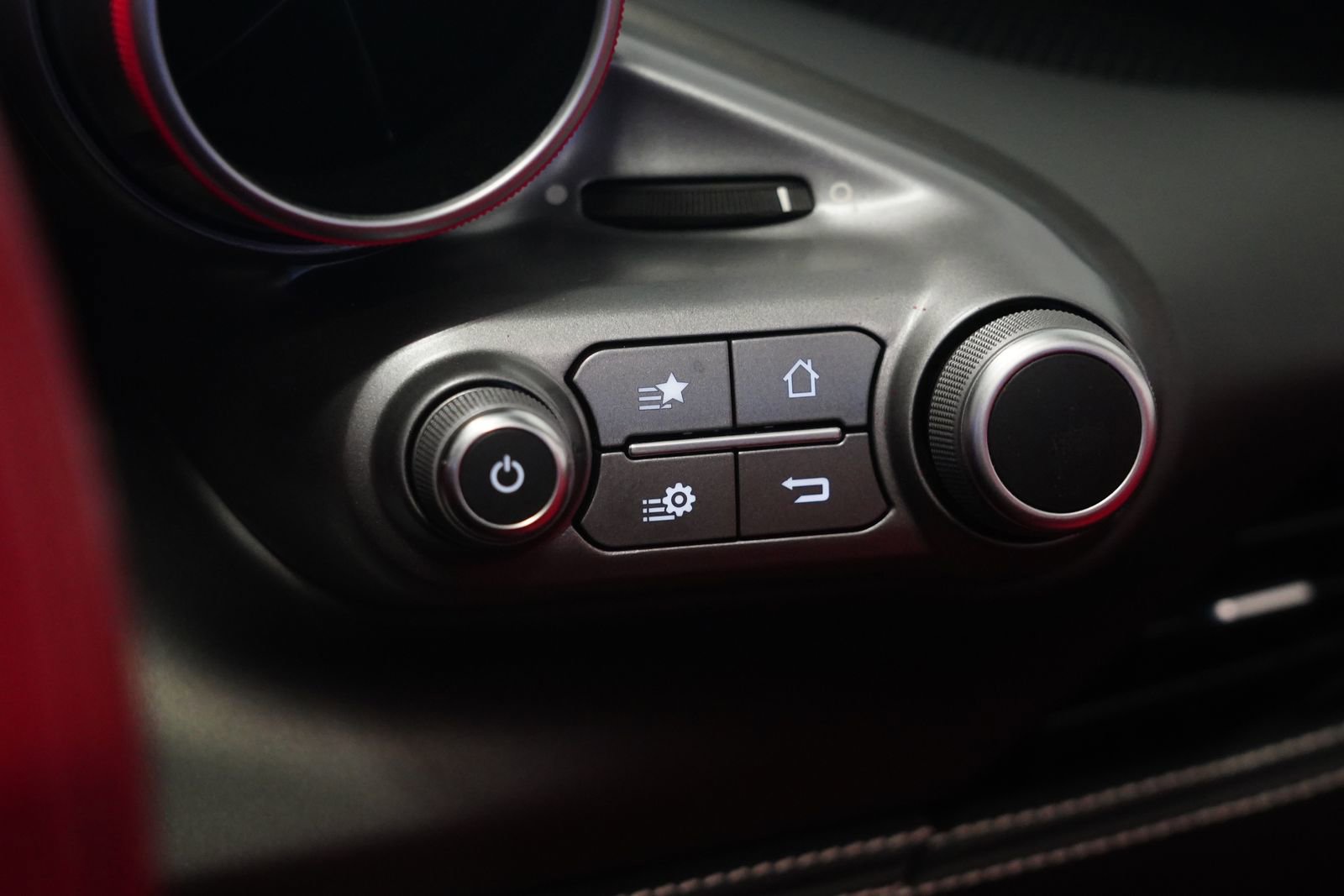 Used 2021 Ferrari F8 Tributo RWD image 27