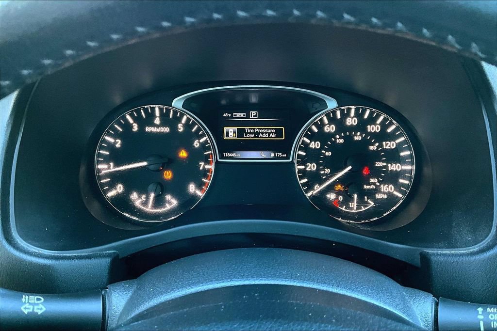 Used 2018 Nissan Pathfinder SL w/ Midnight Edition Package AWD/4WD image 13