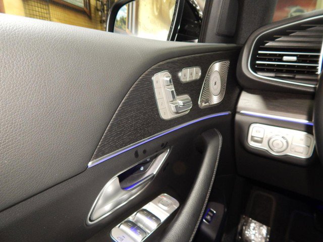 Used 2023 Mercedes-Benz GLE 450 GLE 450 AWD w/ AMG Line Exterior image 30