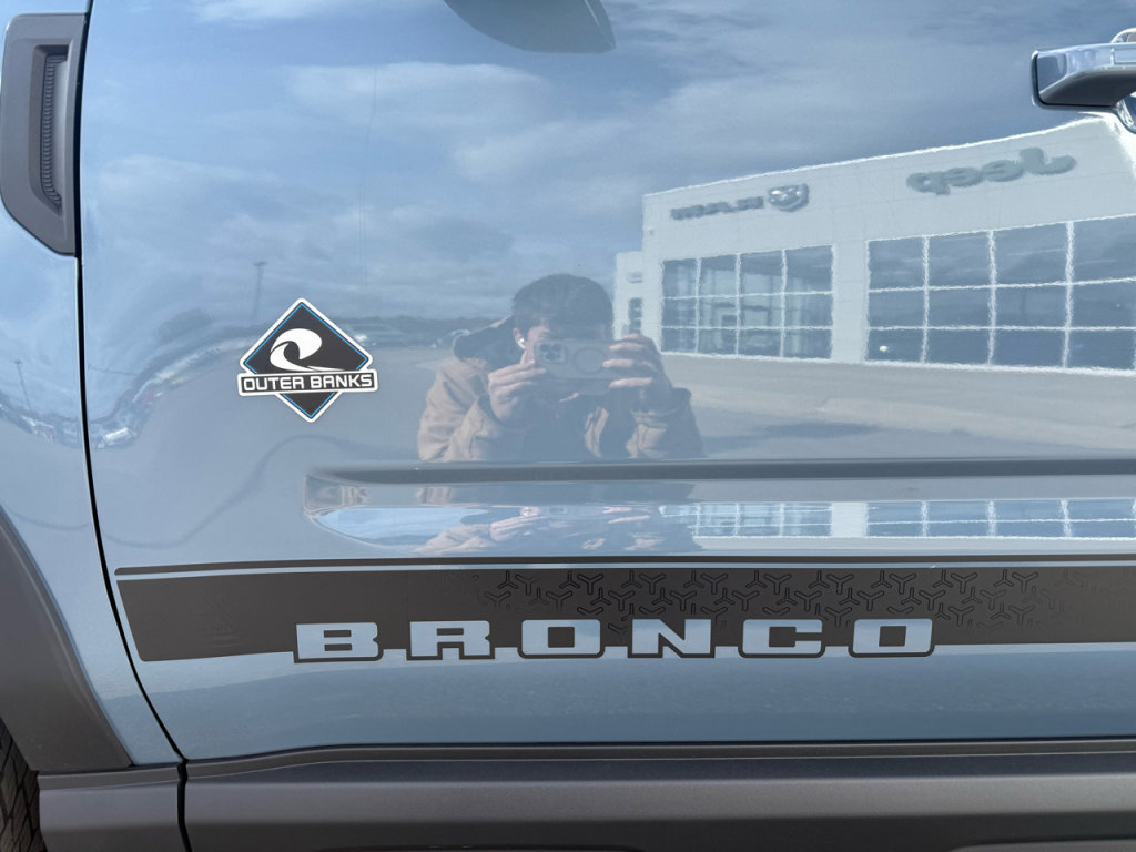 Used 2024 Ford Bronco Sport Outer Banks image 11