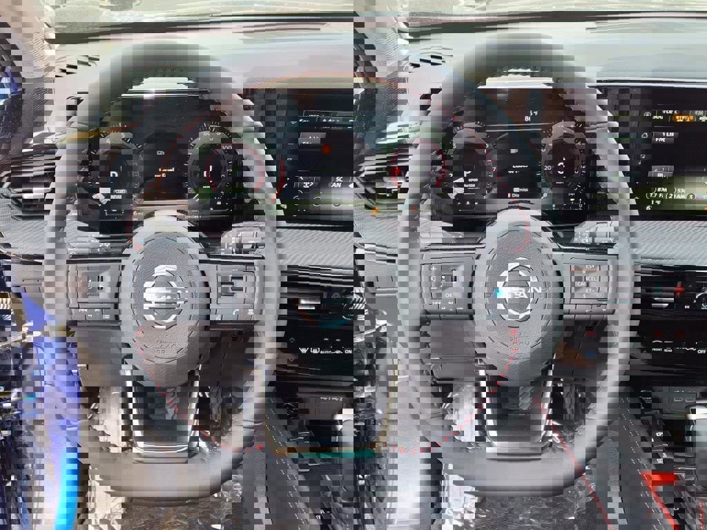 New 2025 Nissan Kicks SR image 12