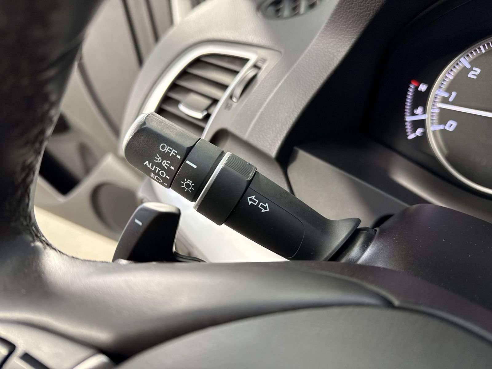 Used 2017 Acura RDX w/ Technology Package image 17